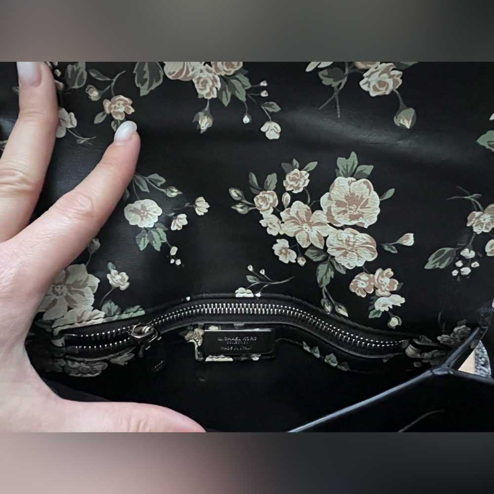 Michael Kors Crawford Floral Shoulder Bag - Picture 4 of 16